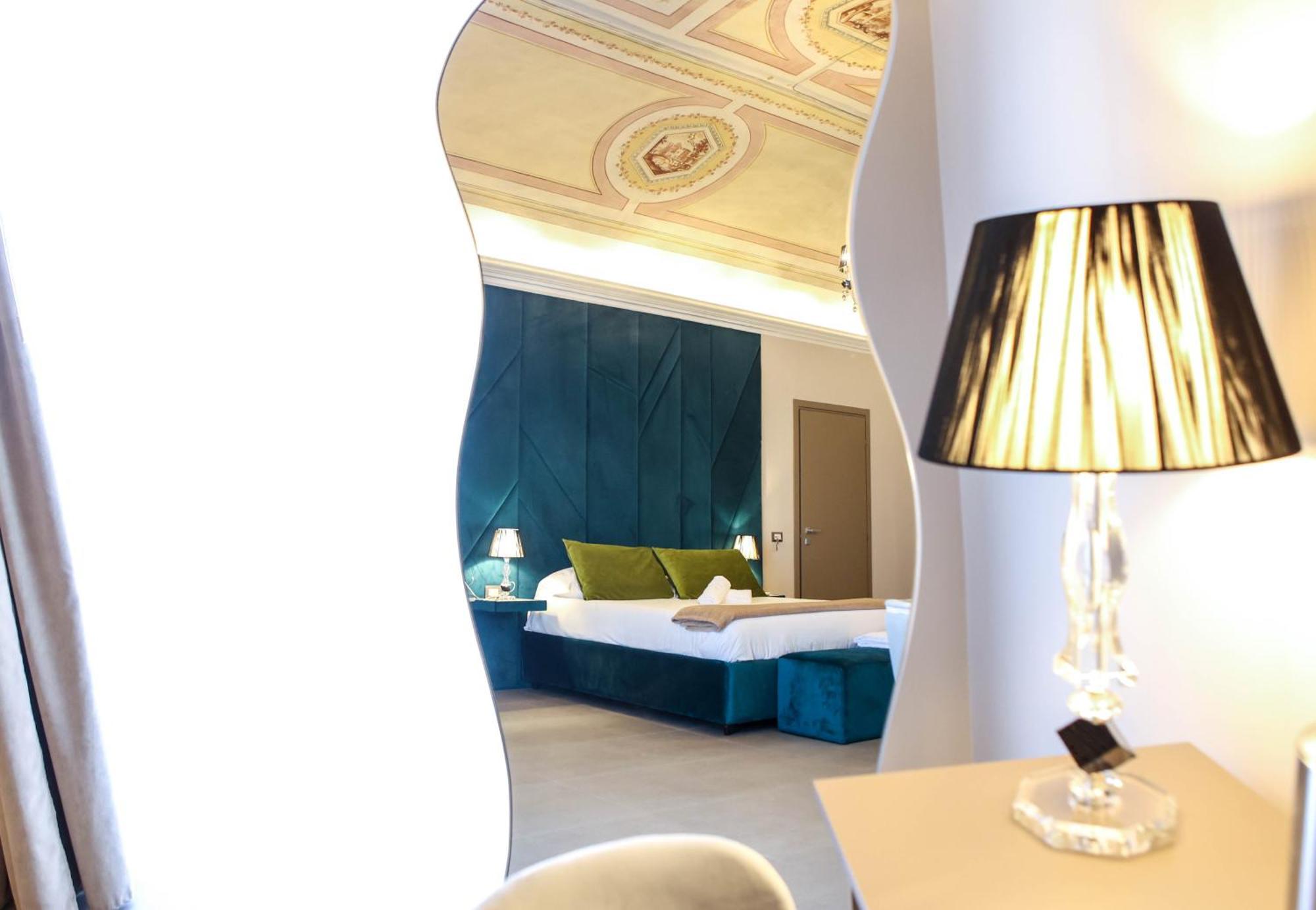 B&B Suites&Rooms Piazza Dei Martiri Catania Exterior photo