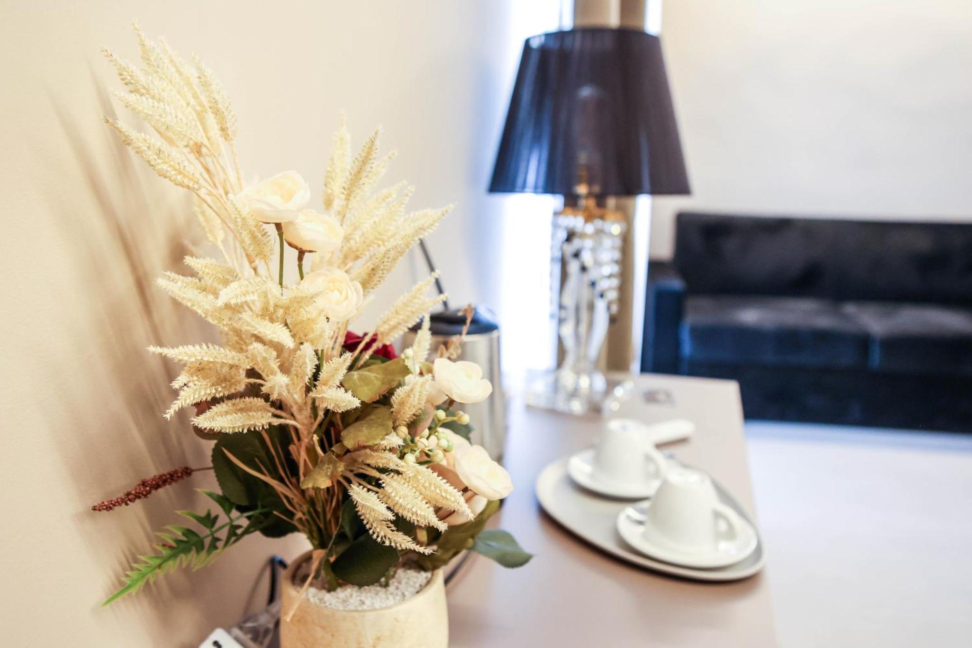 B&B Suites&Rooms Piazza Dei Martiri Catania Exterior photo