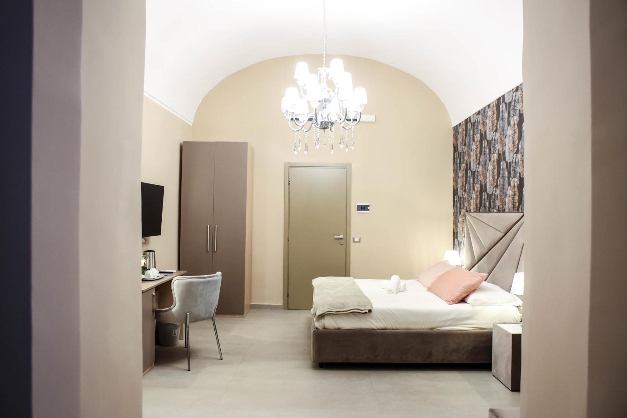 B&B Suites&Rooms Piazza Dei Martiri Catania Exterior photo