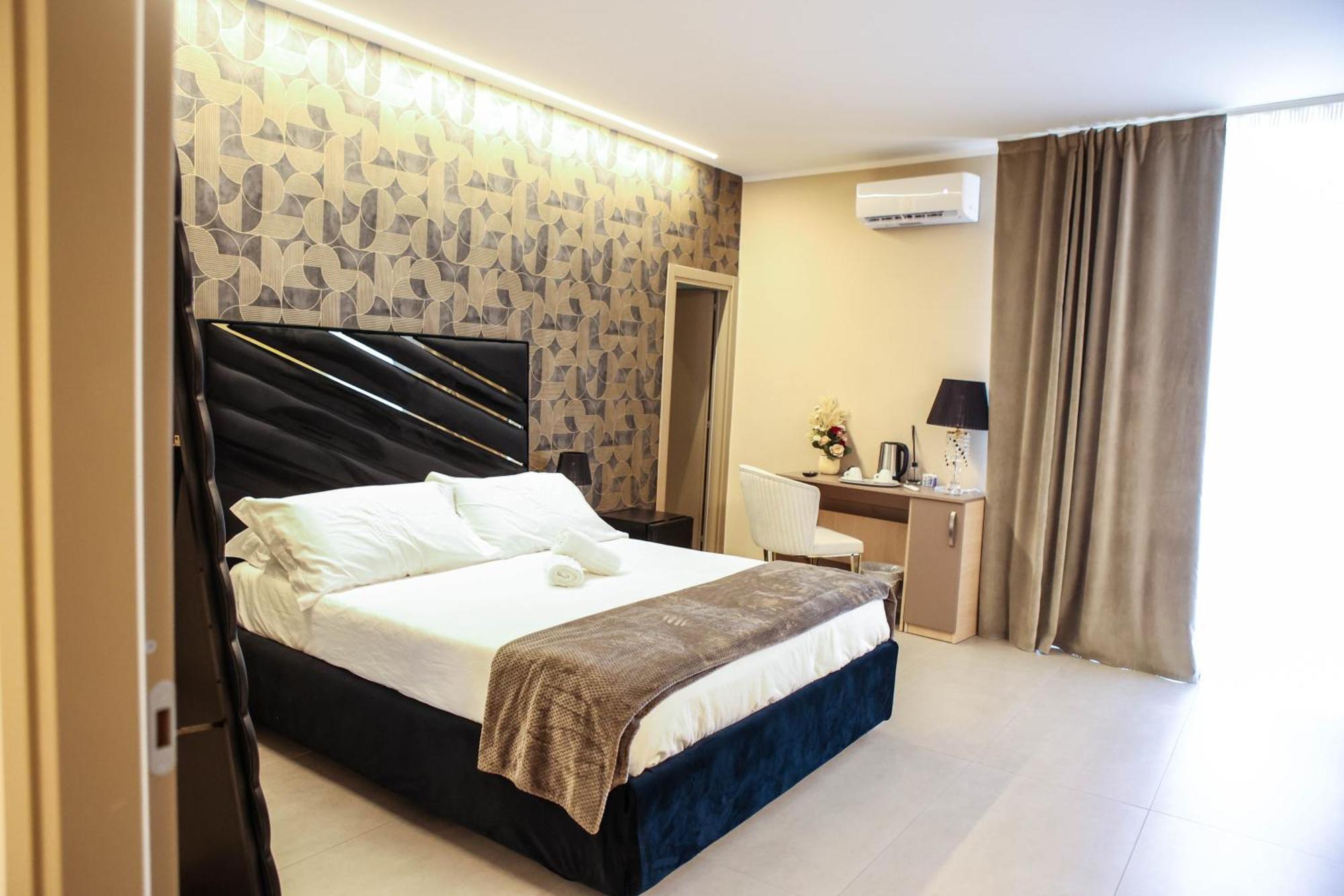 B&B Suites&Rooms Piazza Dei Martiri Catania Exterior photo