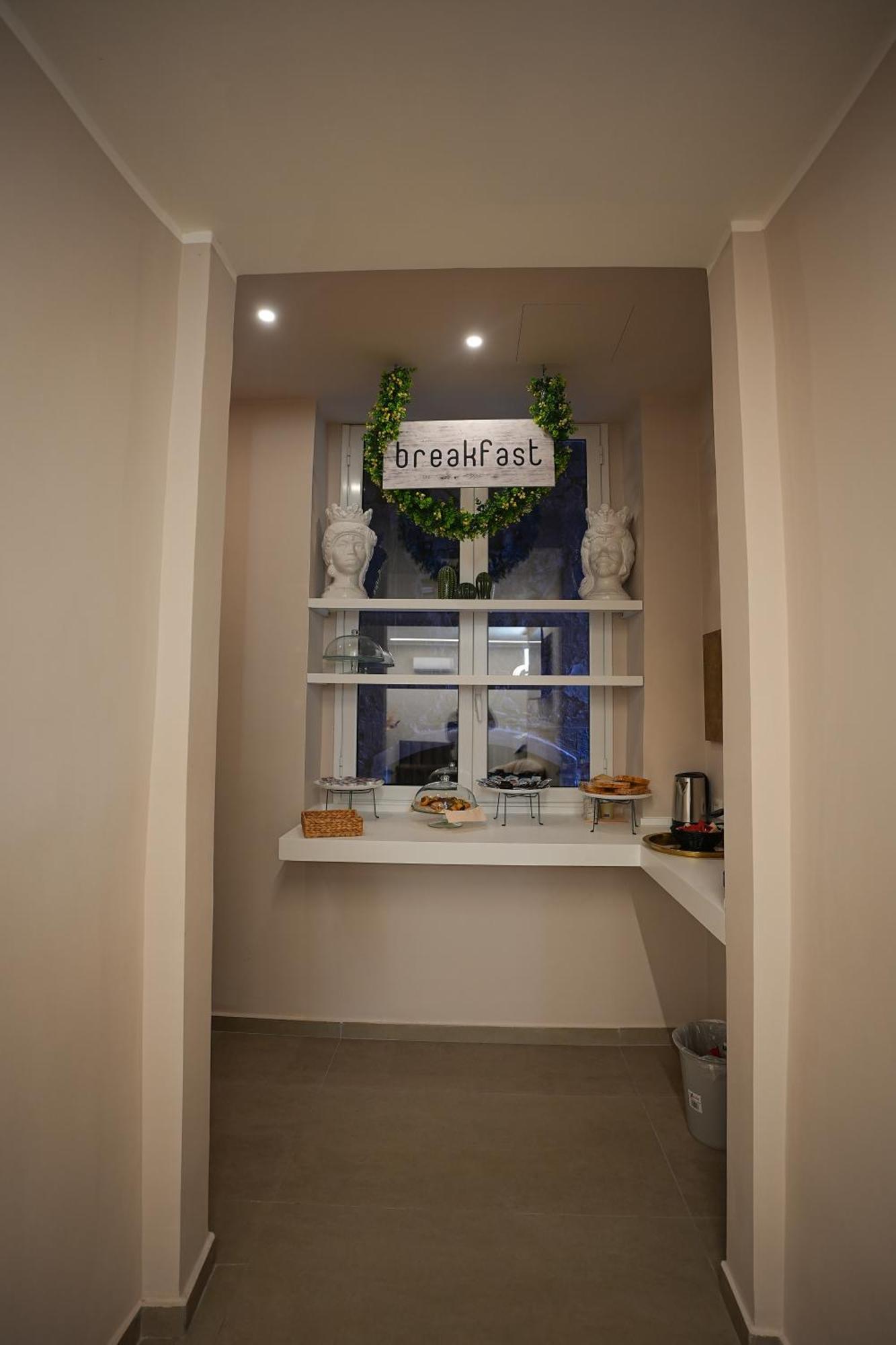 B&B Suites&Rooms Piazza Dei Martiri Catania Exterior photo